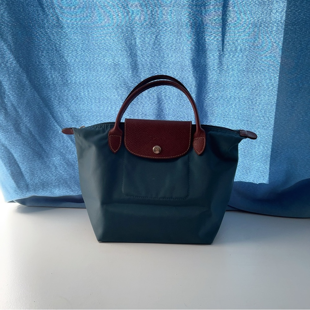 Authentic Longchamp Small Le Pliage To Handle Green
